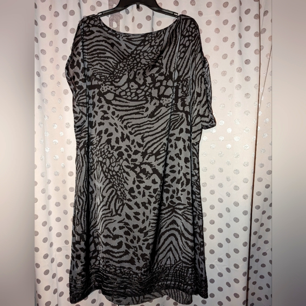 DKNYC Short Sleeve Cool Midi Dress w/ Subtle Hem Beading 2x